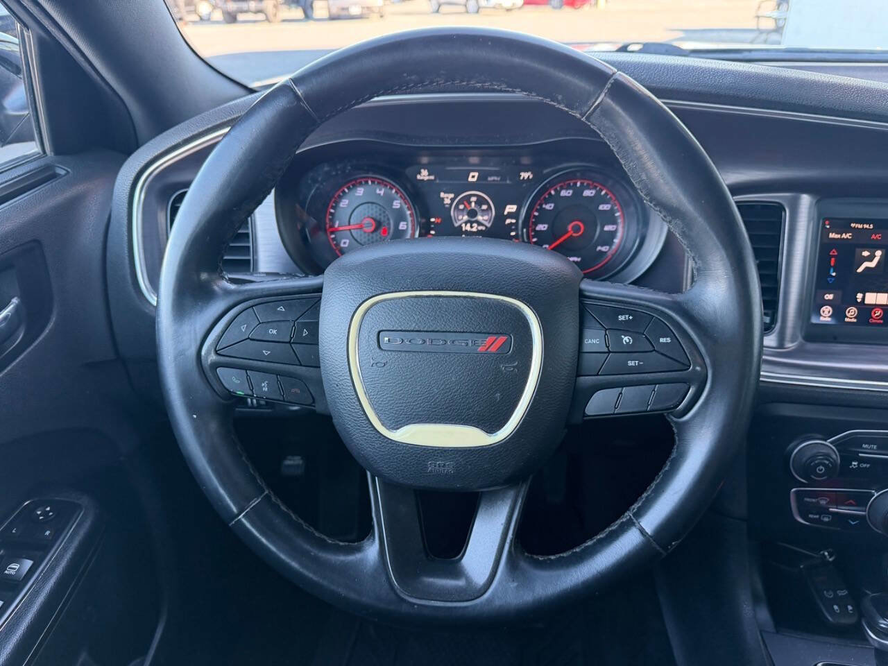 Used 2018 Dodge Charger SXT w/ Blacktop Package RWD image 12