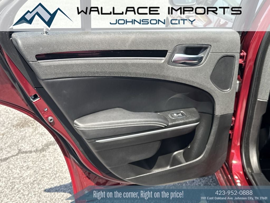 Used 2023 Chrysler 300 S w/ Comfort Group RWD image 33