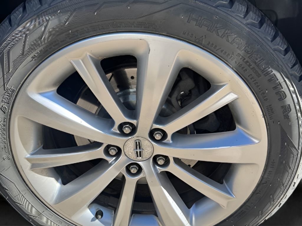 Used 2009 Lincoln MKS AWD image 19