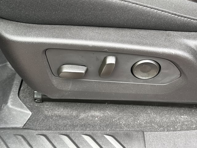 New 2026 GMC Canyon Elevation w/ Convenience Package image 16