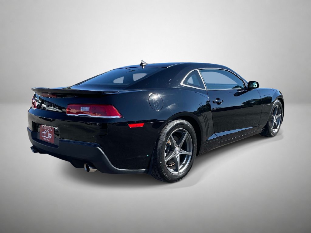 Used 2015 Chevrolet Camaro LS RWD image 3