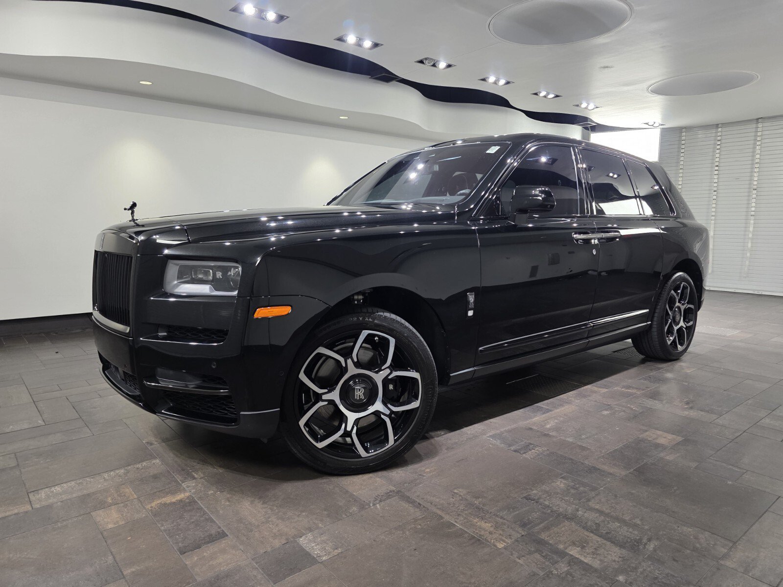 Used 2024 Rolls-Royce Cullinan Black Badge w/ Leather Finishing Pack