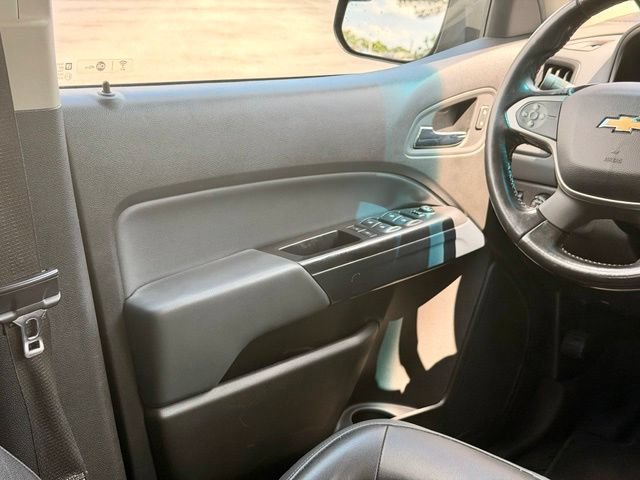 Used 2017 Chevrolet Colorado Z71 w/ Z71 Midnight Edition AWD/4WD image 21