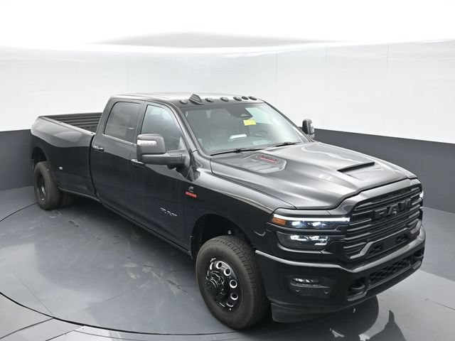 New 2026 RAM 3500 Laramie AWD/4WD image 37