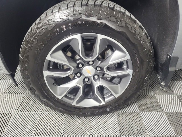 Used 2025 Chevrolet Silverado 1500 LT image 7