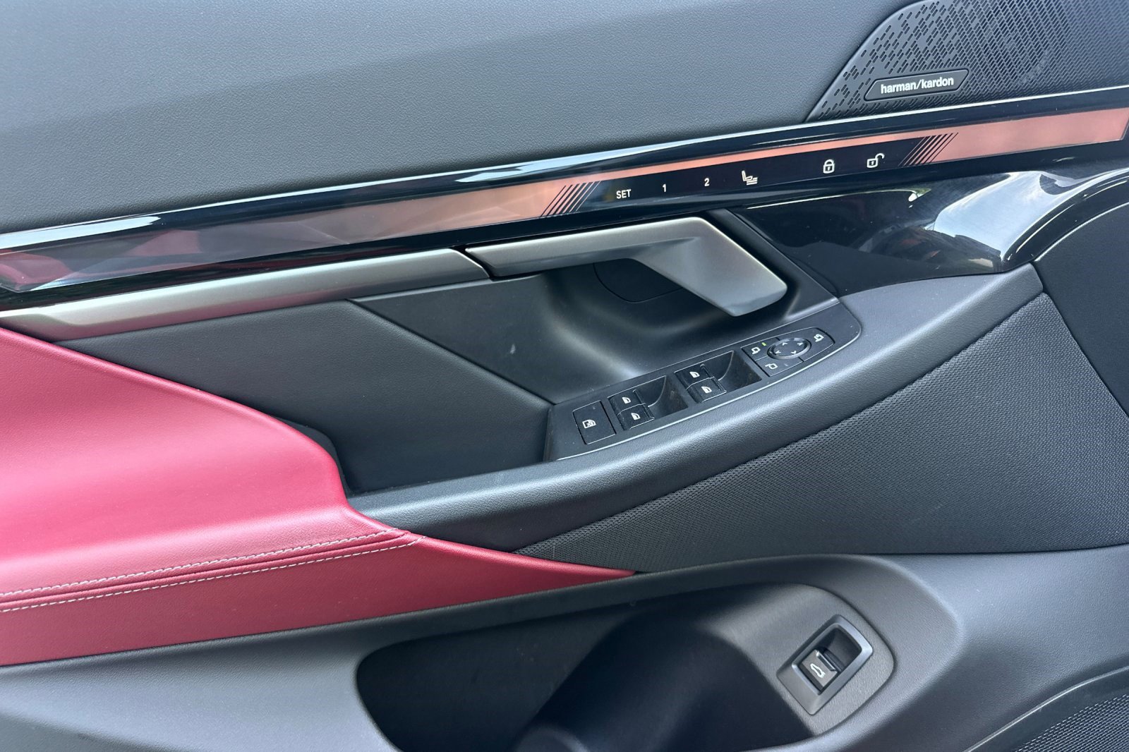 Certified 2024 BMW i5 eDrive40i w/ M Sport Package RWD image 12