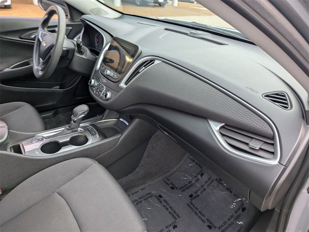 Used 2024 Chevrolet Malibu LT image 32
