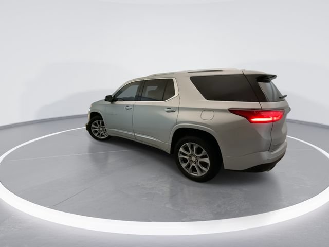 Used 2019 Chevrolet Traverse Premier w/ Driver Confidence II Package FWD image 2