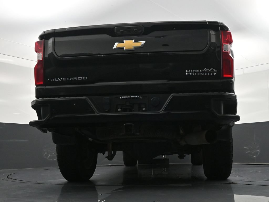 Used 2024 Chevrolet Silverado 2500 High Country w/ High Country Premium Package AWD/4WD image 28