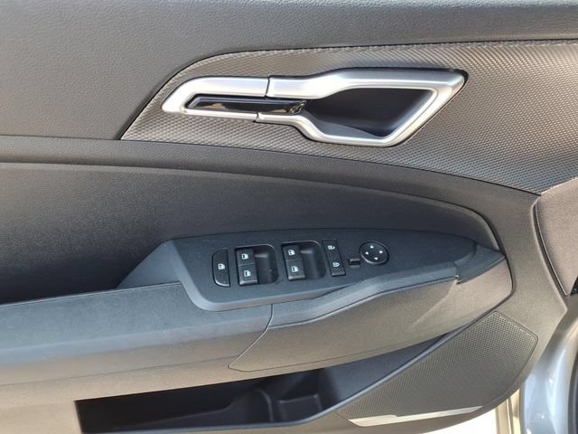 Used 2024 Kia Sportage LX AWD/4WD image 13