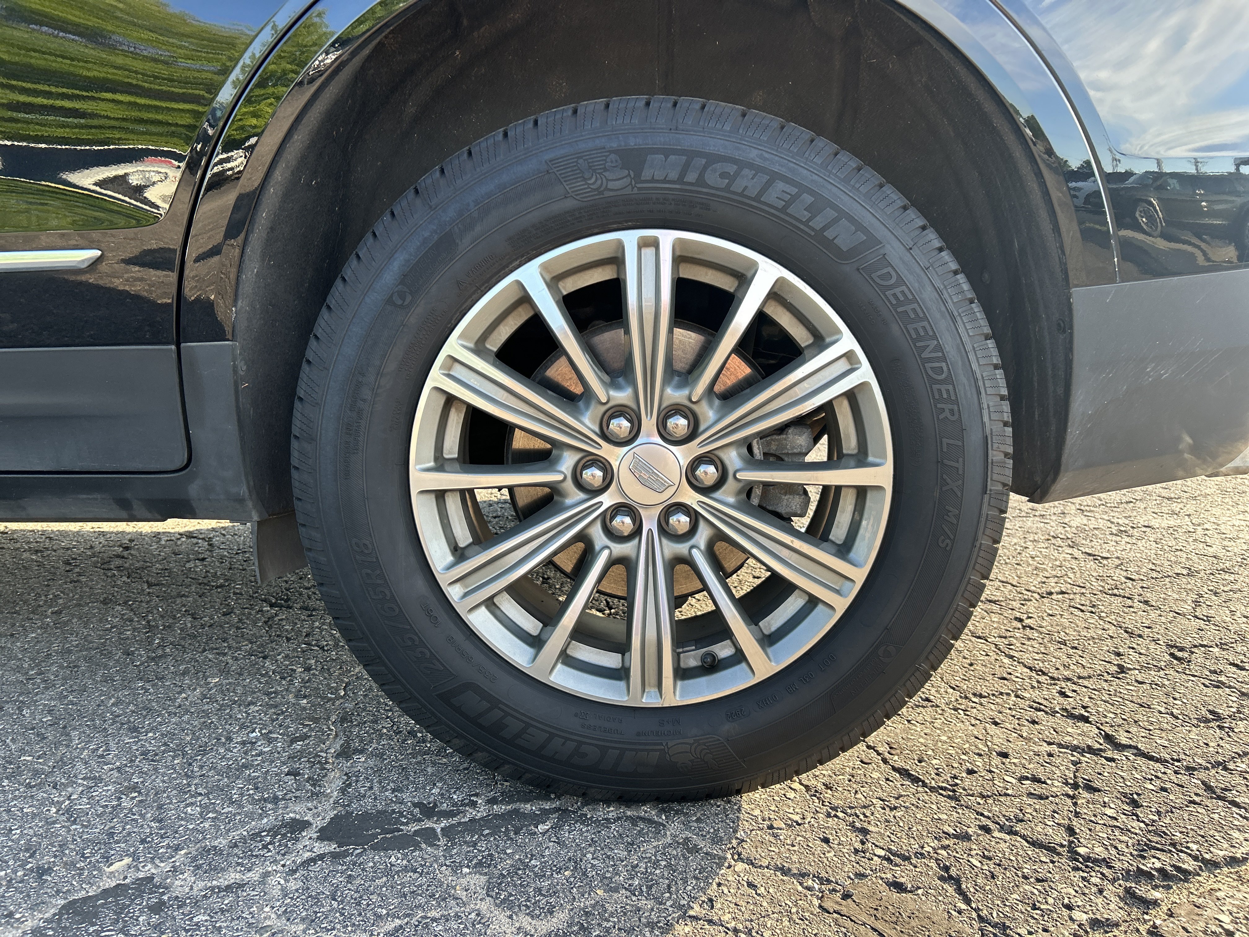 Used 2018 Cadillac XT5 Luxury w/ Driver Awareness Package AWD/4WD image 24