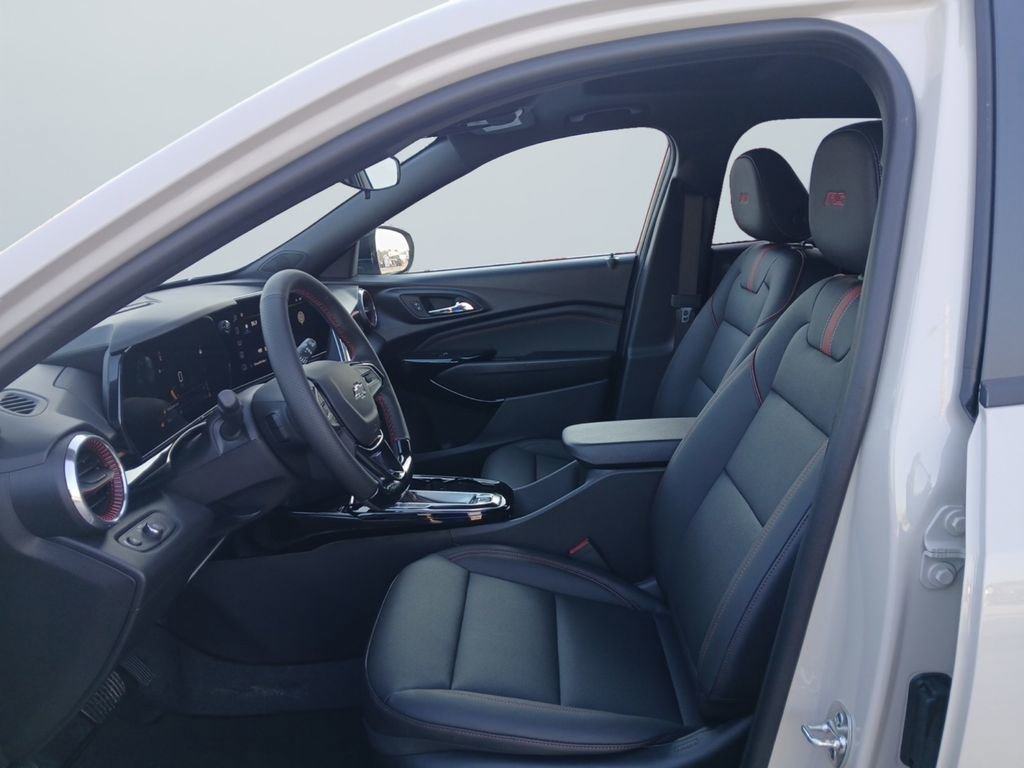 New 2026 Chevrolet Trax RS w/ Sunroof Package image 9