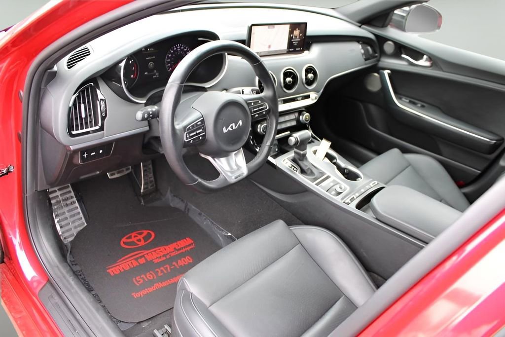 Used 2023 Kia Stinger GT-Line w/ Sun & Sound Package image 9