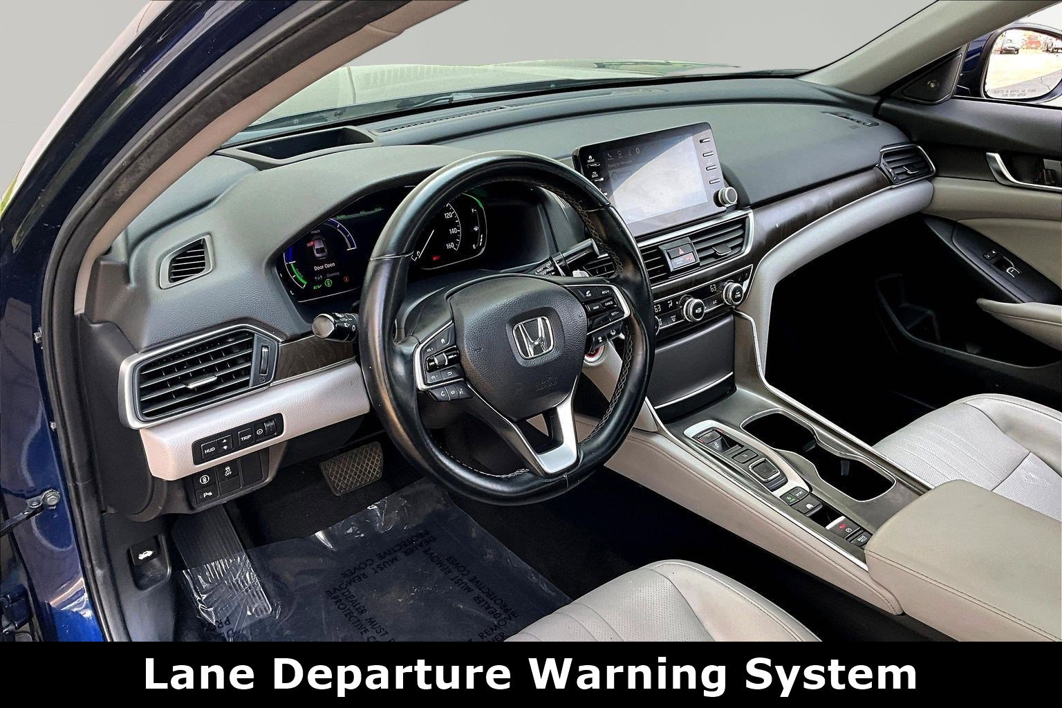 Used 2018 Honda Accord Touring image 16