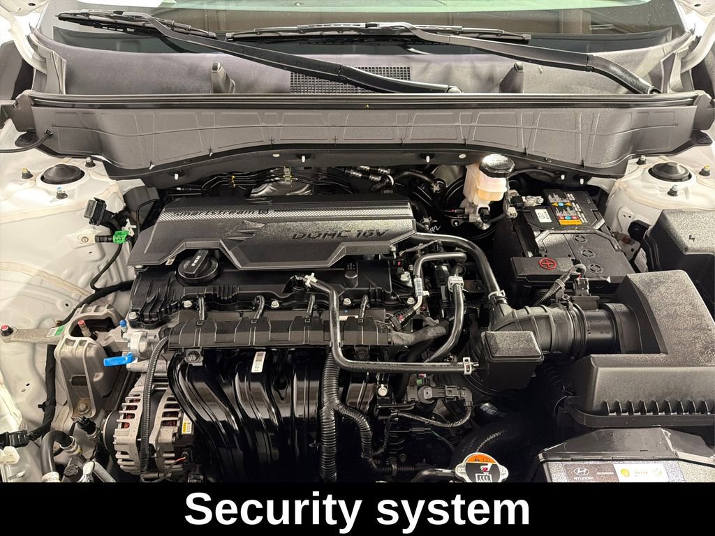 Used 2025 Hyundai Kona SE image 12