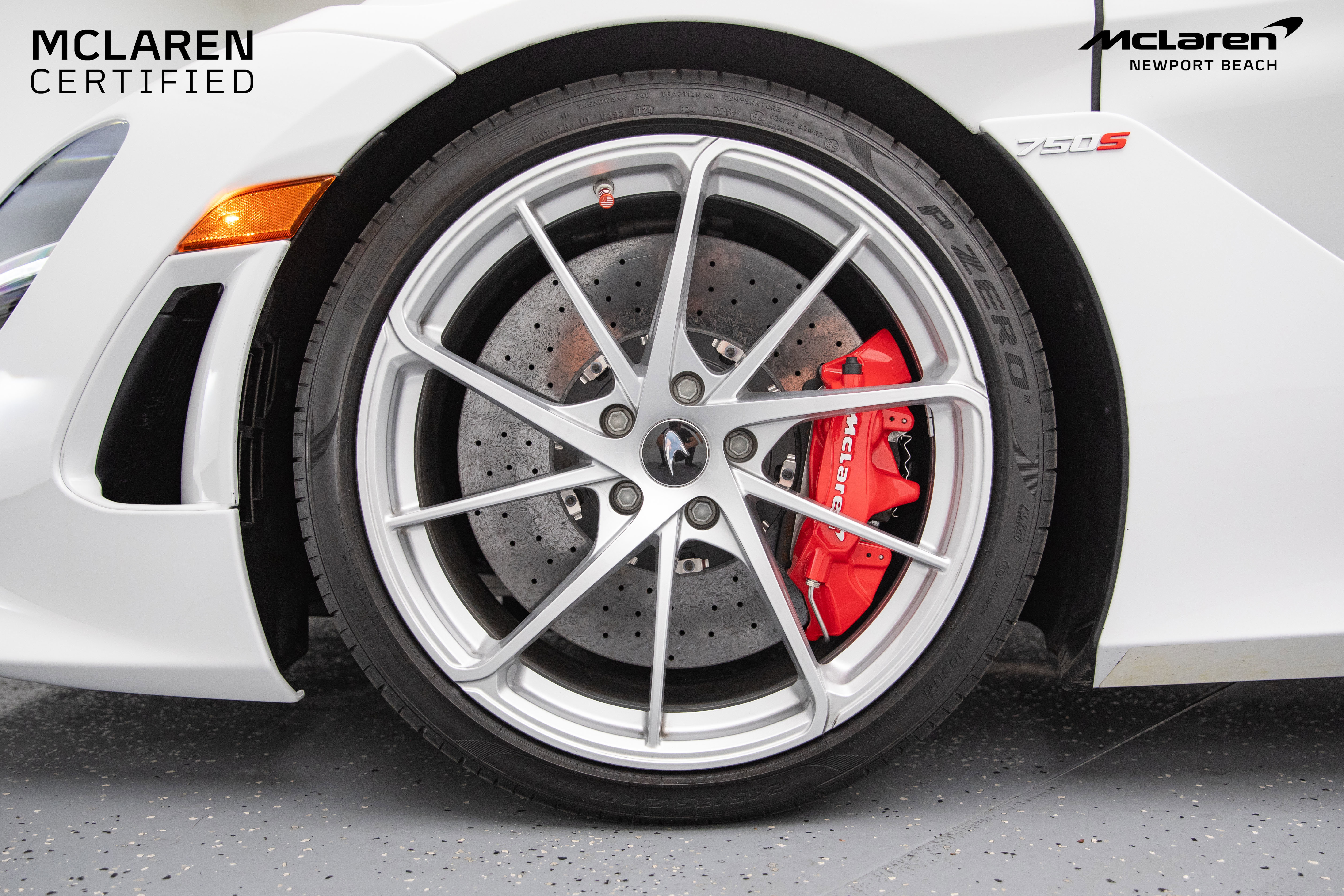 Used 2024 McLaren 750S Spider image 39