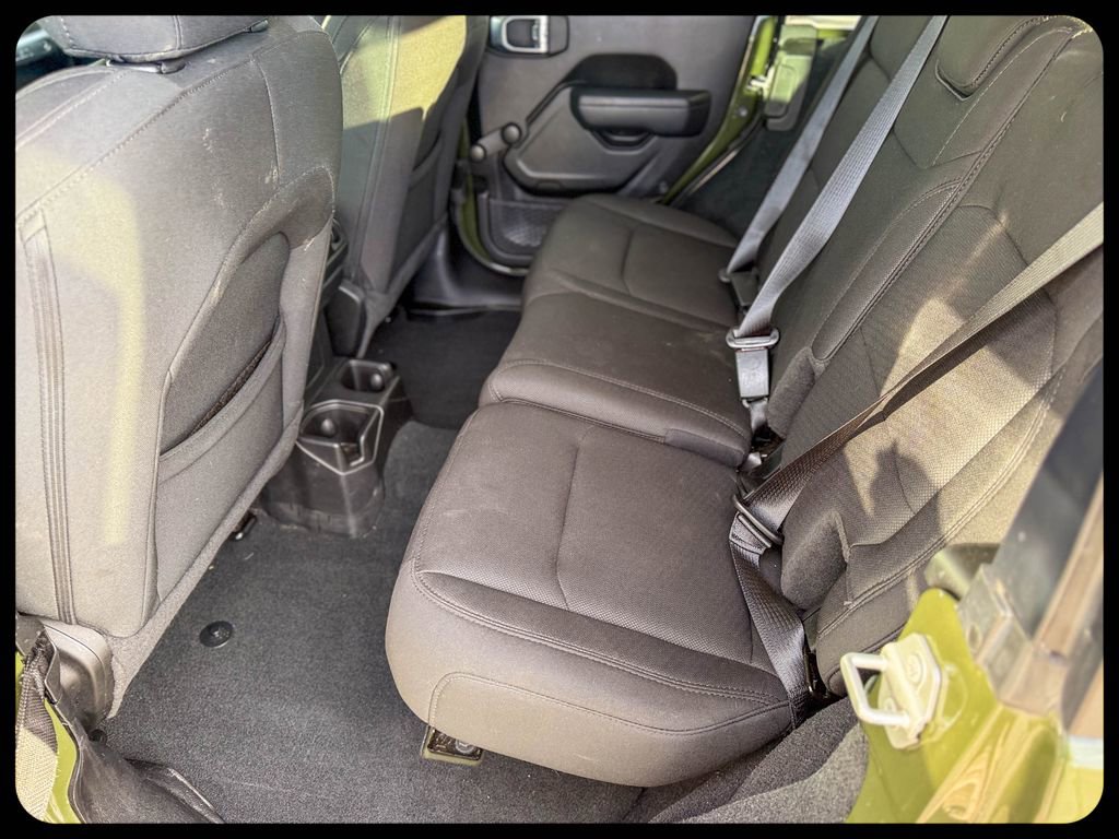 Used 2023 Jeep Wrangler Unlimited Sport AWD/4WD image 17