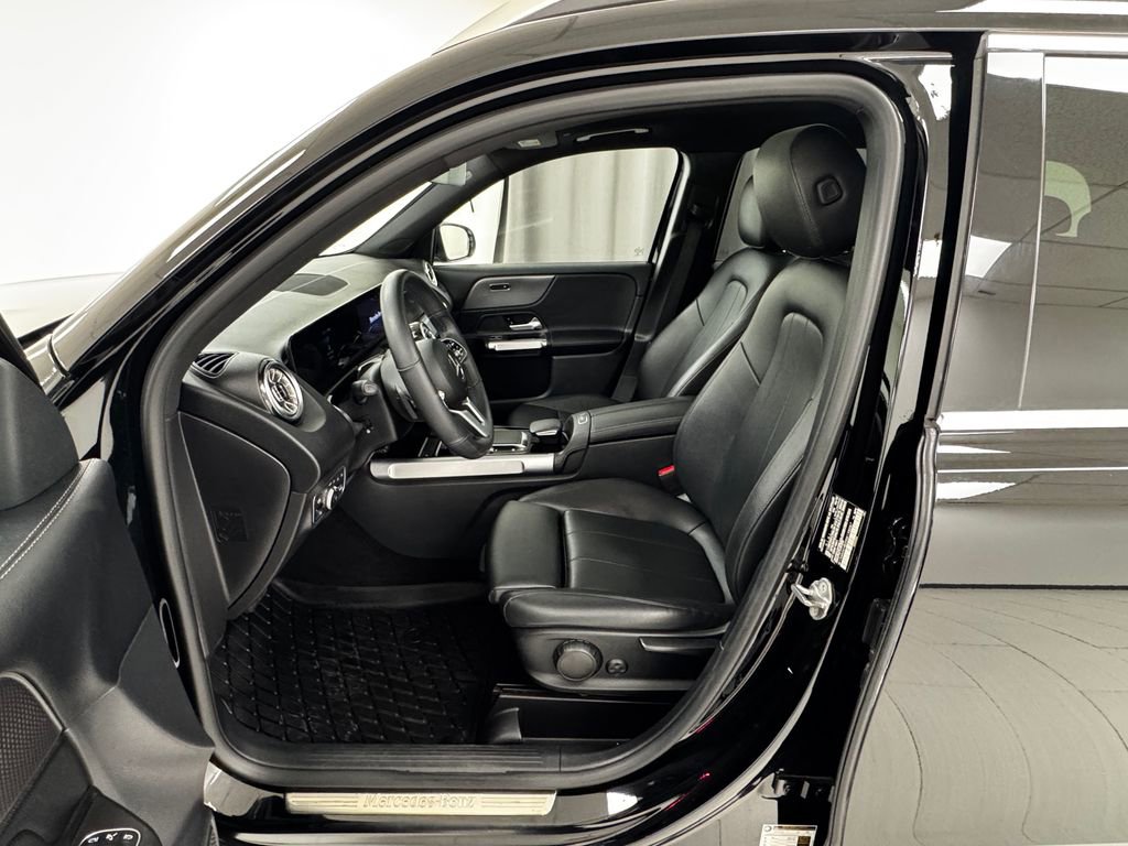 Used 2022 Mercedes-Benz GLB 250 GLB 250 w/ Premium Package Lite image 10