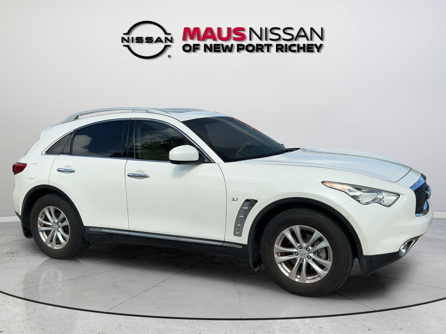 Used 2017 INFINITI QX70 2WD w/ Premium Package image 14