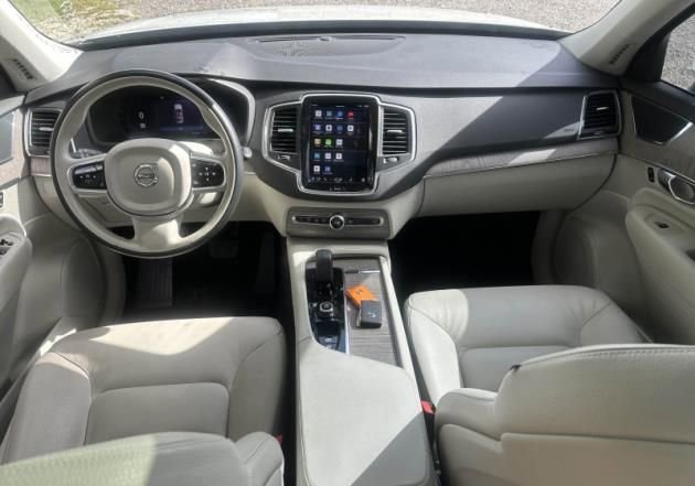 Used 2023 Volvo XC90 B6 Core w/ Protection Package Premier AWD/4WD image 3
