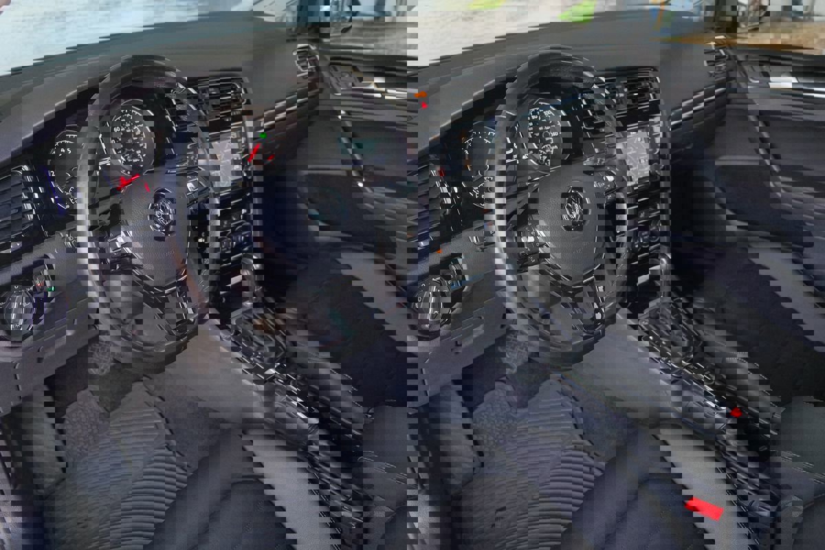 Used 2017 Volkswagen Golf SEL image 14