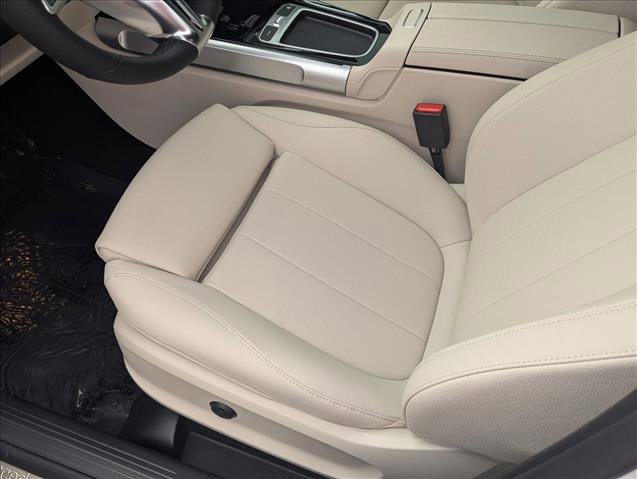 New 2026 Mercedes-Benz GLB 250 image 4