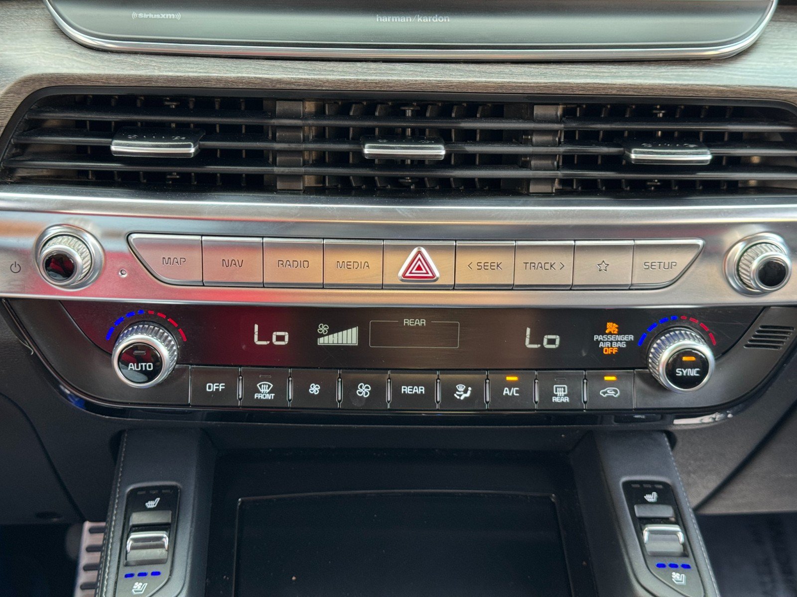 Used 2020 Kia Telluride SX w/ Towing Package FWD image 28
