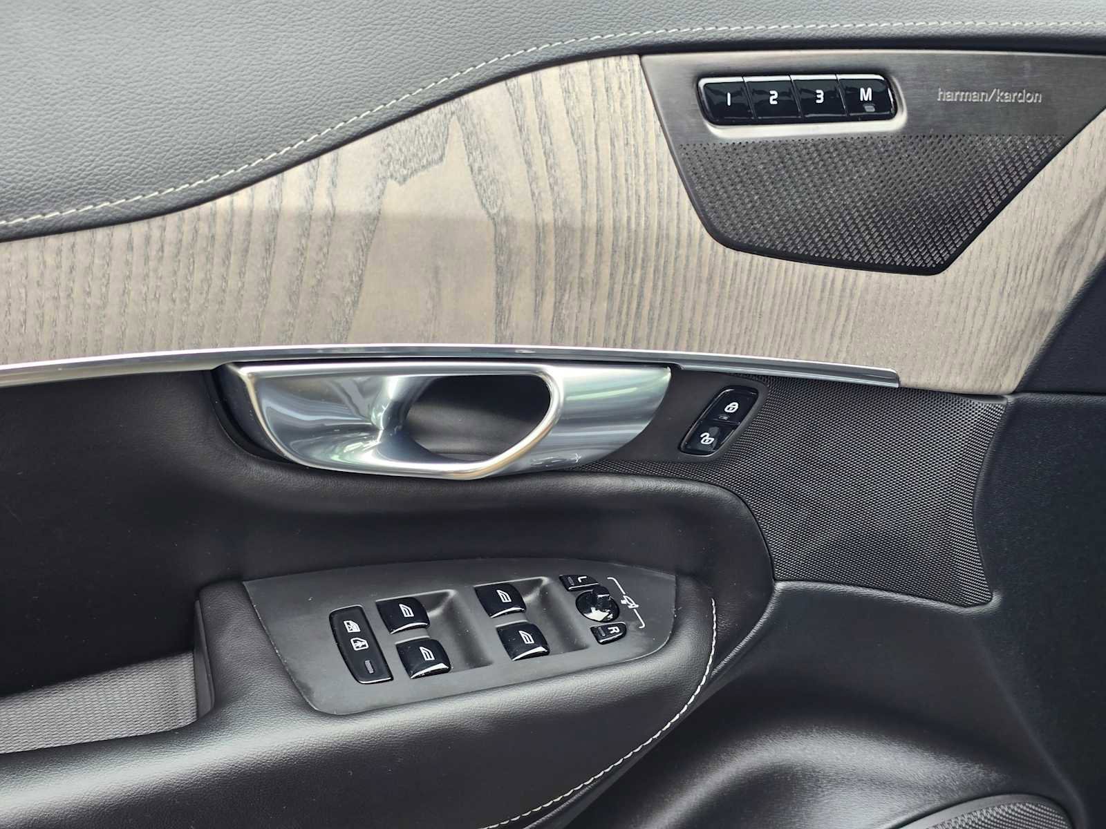 Certified 2023 Volvo XC90 T8 Ultimate w/ Protection Package Premier image 23