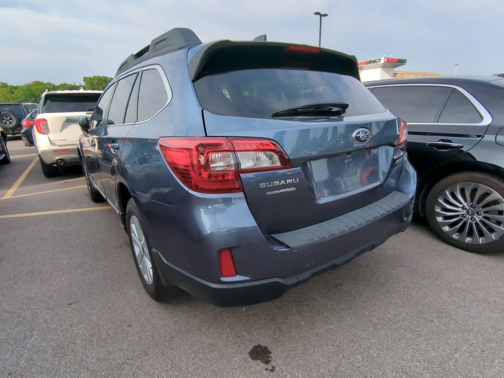 Used 2017 Subaru Outback 2.5i Premium AWD/4WD image 4