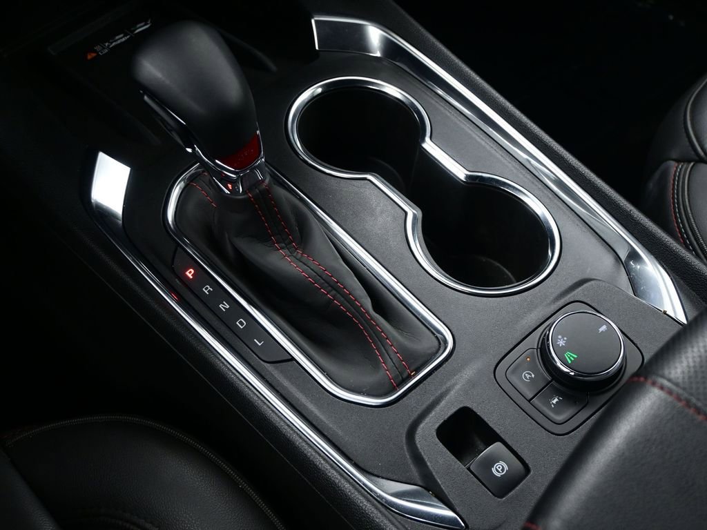 Used 2023 Chevrolet Traverse RS image 24