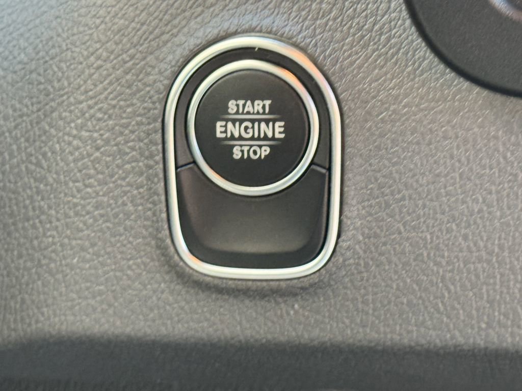 Used 2023 Mercedes-Benz Sprinter 144 Cargo image 21