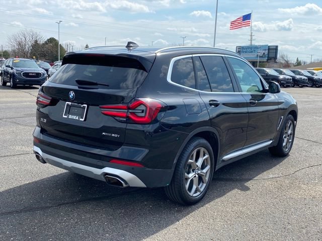 Used 2024 BMW X3 xDrive30i AWD/4WD image 3