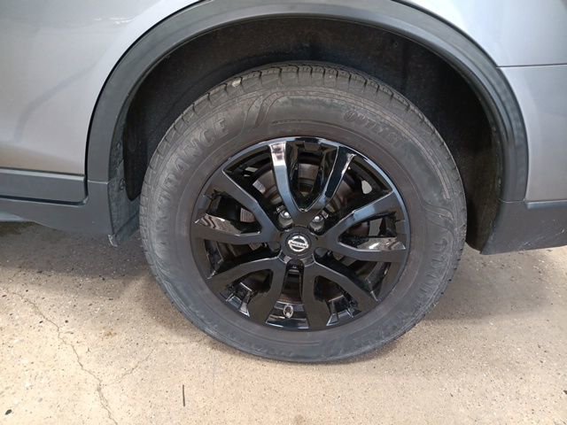 Used 2019 Nissan Rogue SV image 35