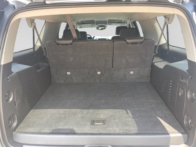 Used 2020 Chevrolet Suburban LT w/ Luxury Package AWD/4WD image 9