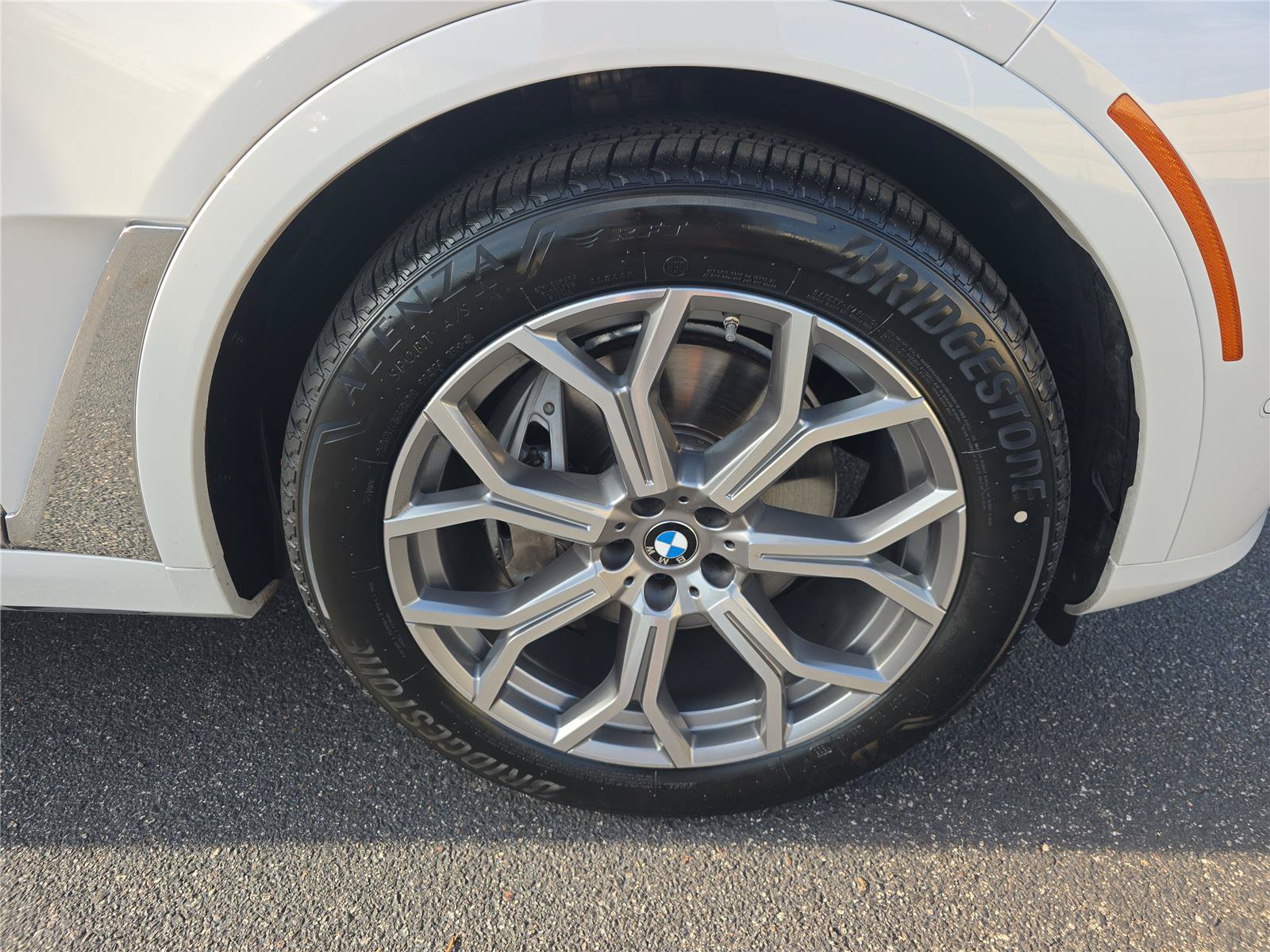 Certified 2024 BMW X7 xDrive40i AWD/4WD image 7