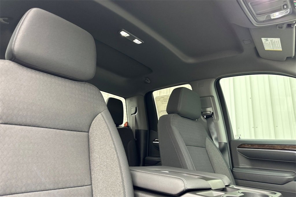 New 2025 GMC Sierra 1500 SLE image 14