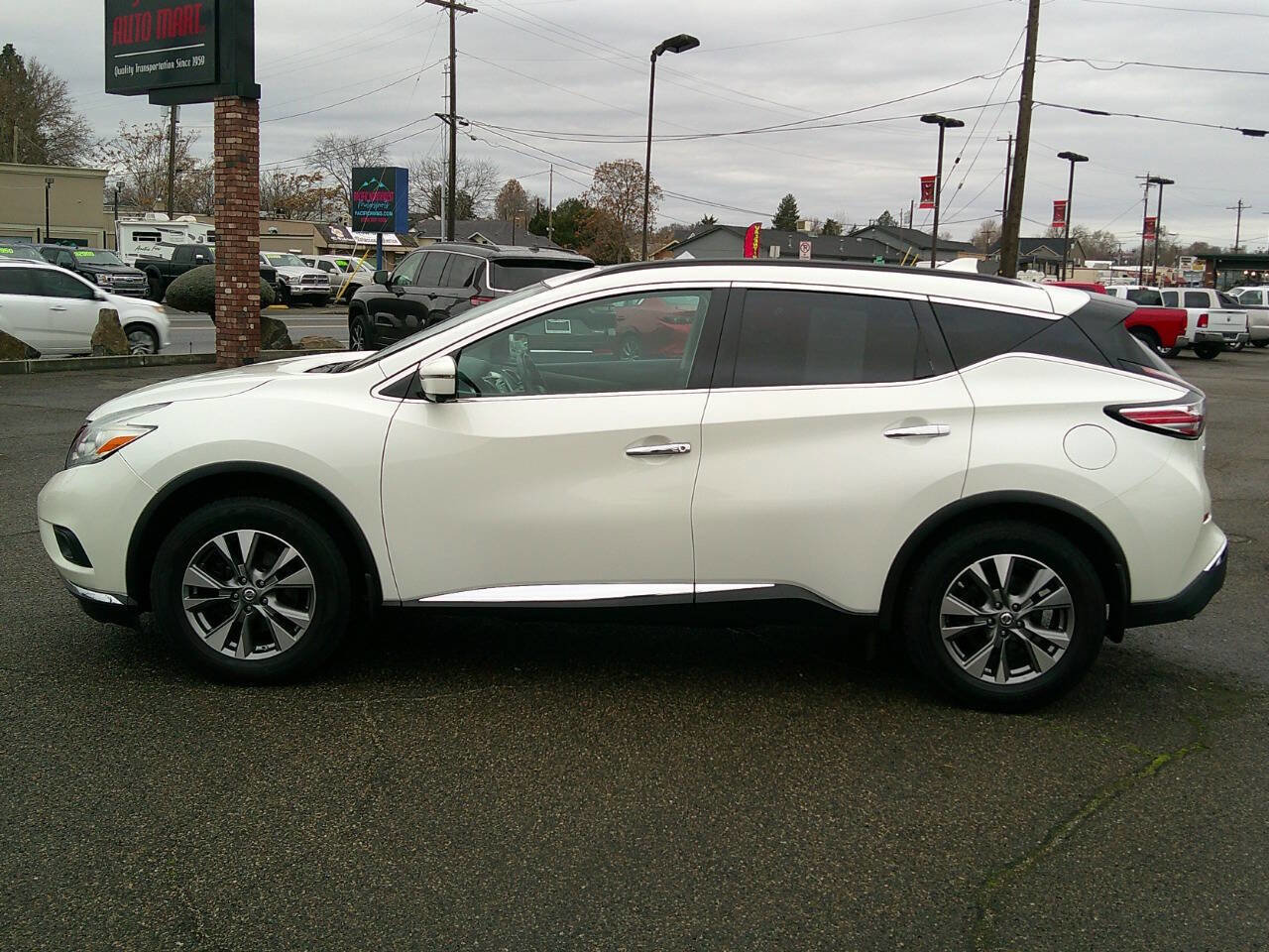 Used 2017 Nissan Murano SV image 4