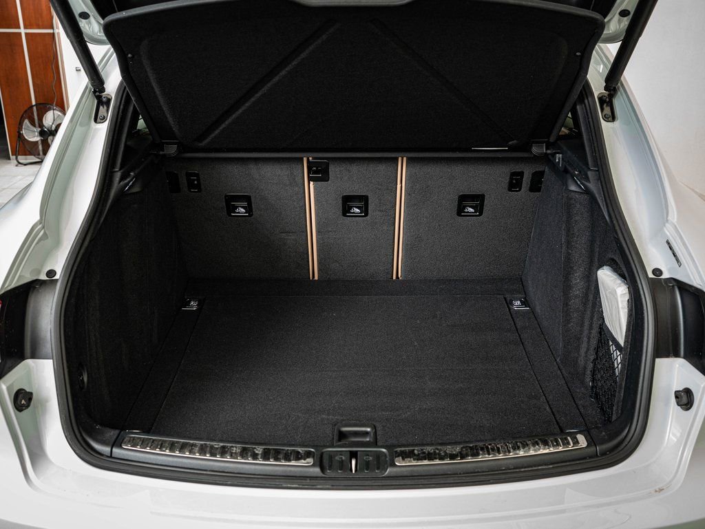 Certified 2025 Porsche Macan image 24