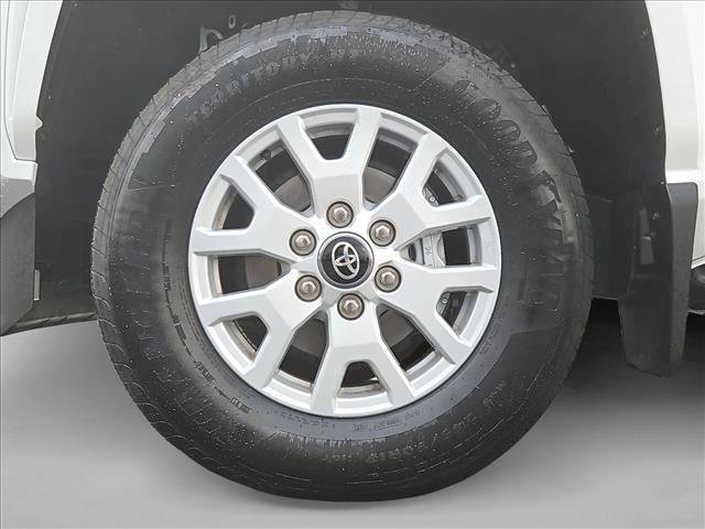 Certified 2026 Toyota Tacoma SR5 w/ SR5 Upgrade Package AWD/4WD image 29
