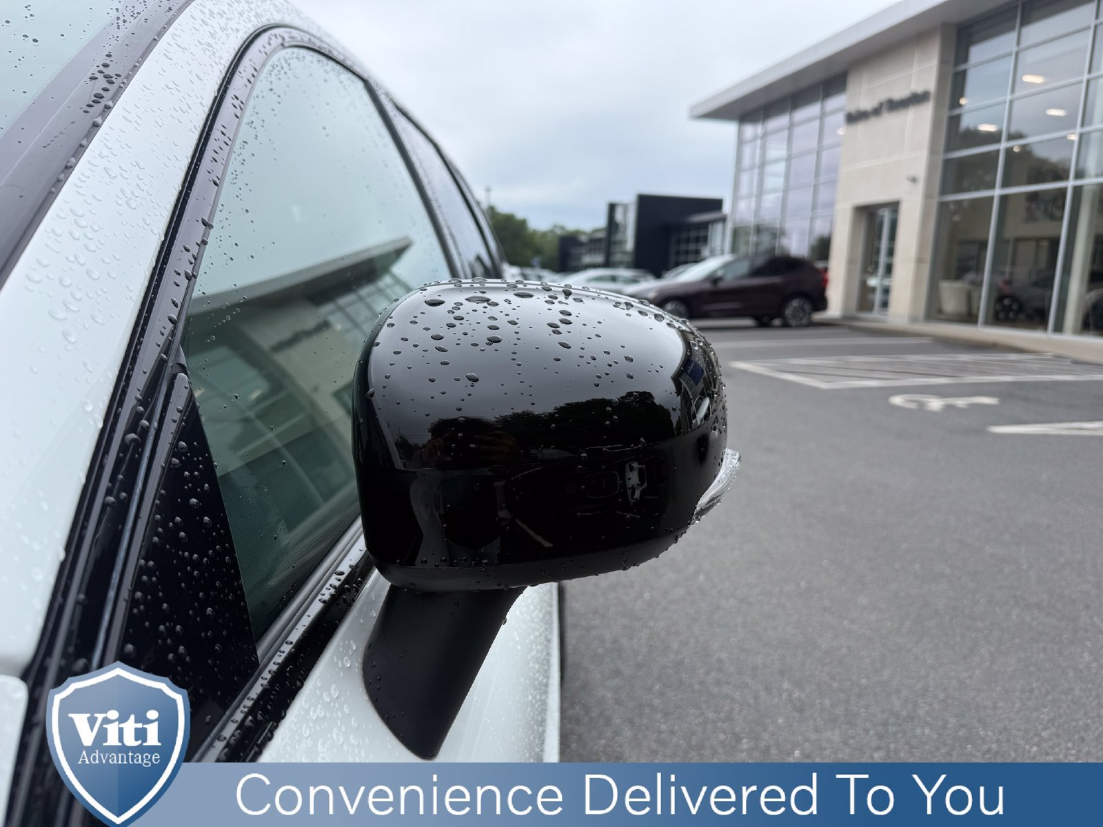 Used 2024 Volvo XC60 B5 Plus w/ Protection Package Premier AWD/4WD image 10