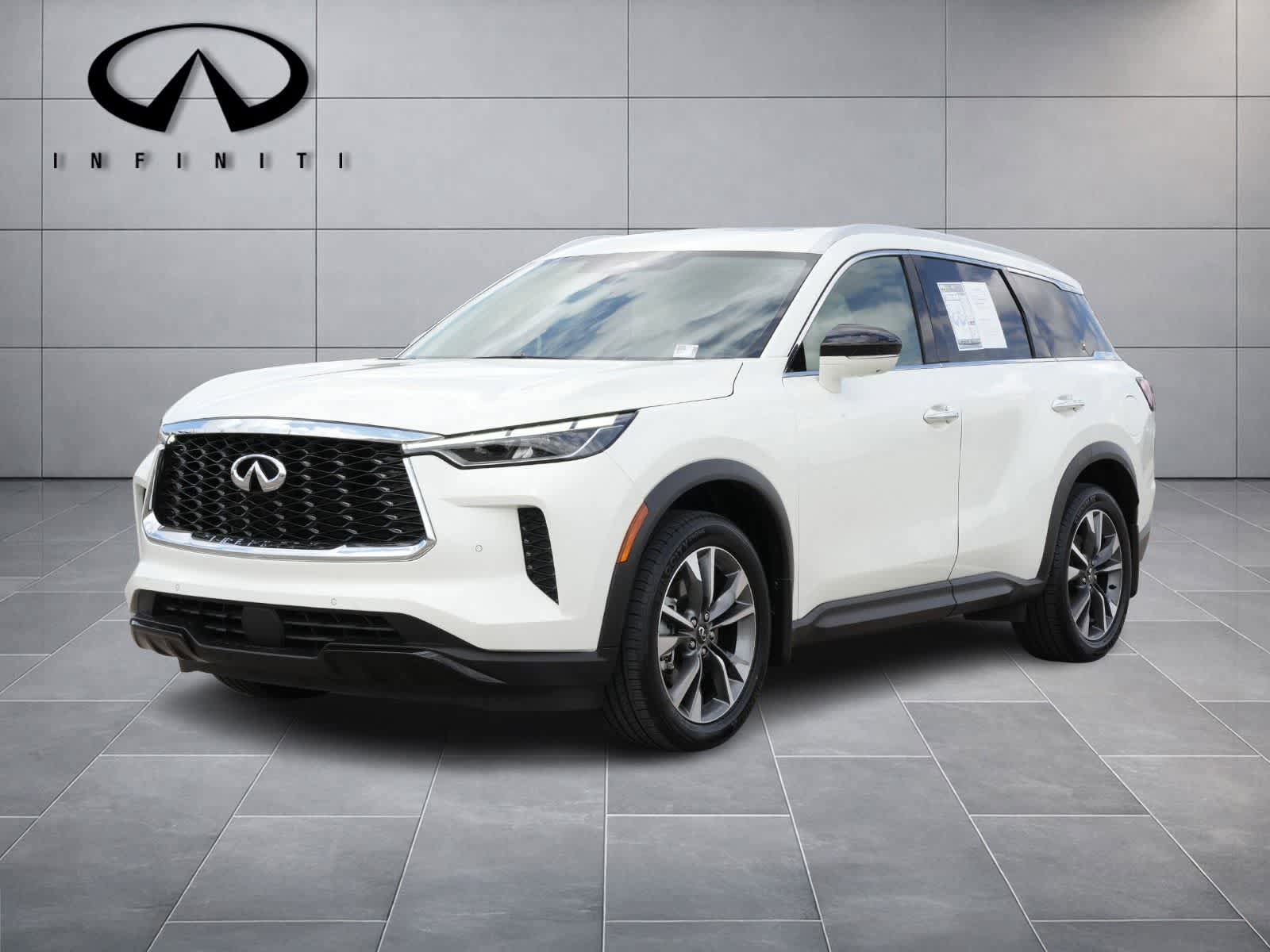 Certified 2023 INFINITI QX60 Luxe w/ Cargo Package FWD image 1