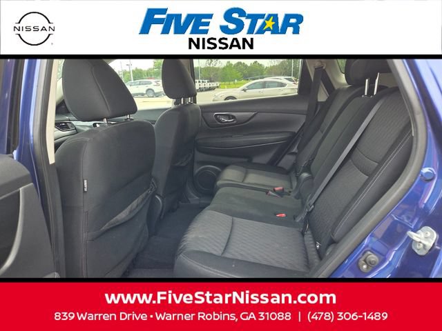 Used 2017 Nissan Rogue SV AWD/4WD image 6