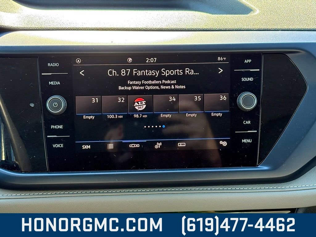 Used 2024 Volkswagen Taos SE image 27