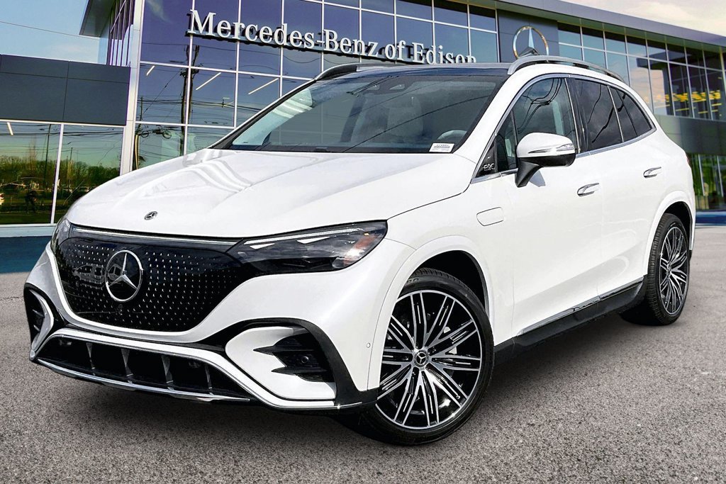 New 2027 Mercedes-Benz EQE 320 4MATIC SUV image 2