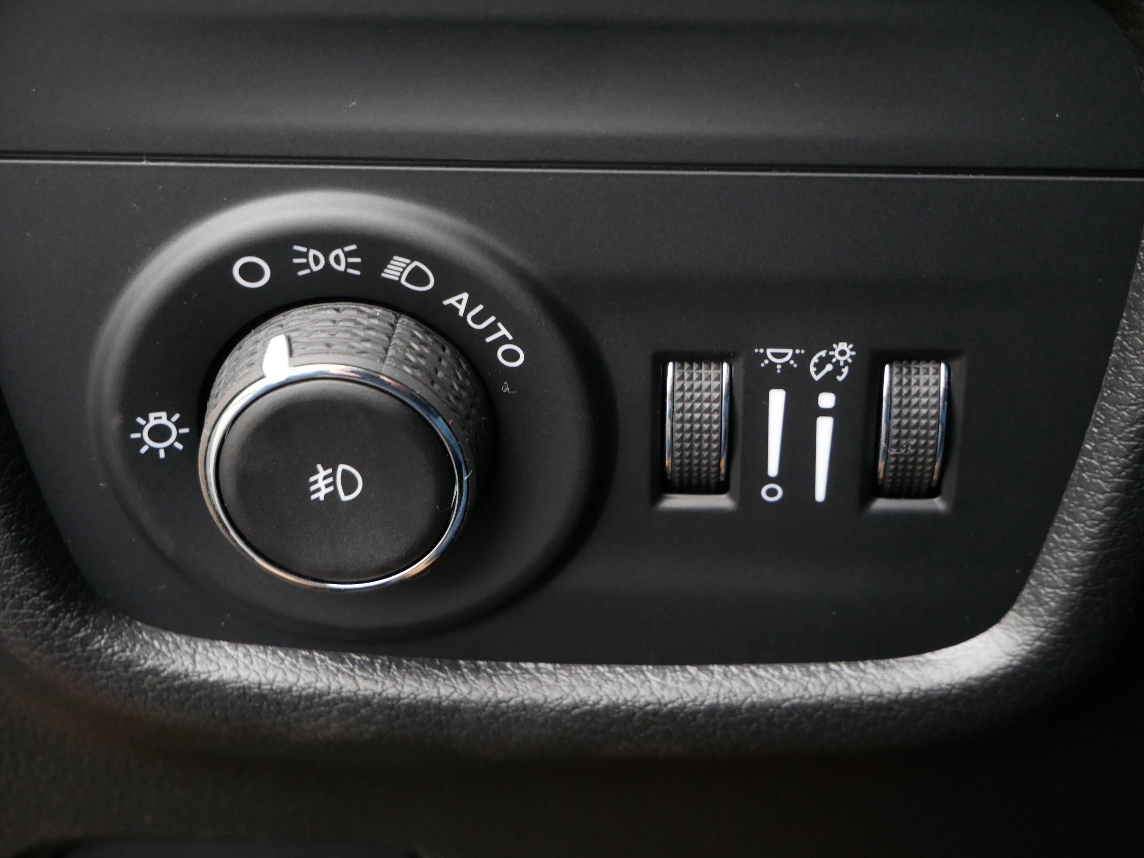 New 2026 Jeep Grand Cherokee L Limited AWD/4WD image 14