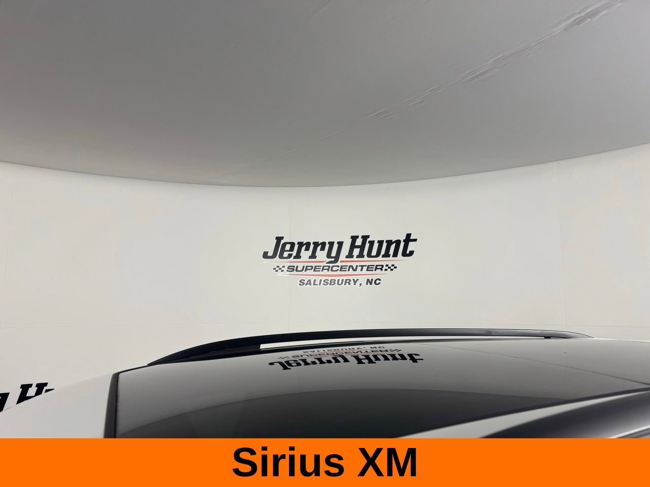 Used 2024 Volkswagen Tiguan SE R-Line image 13