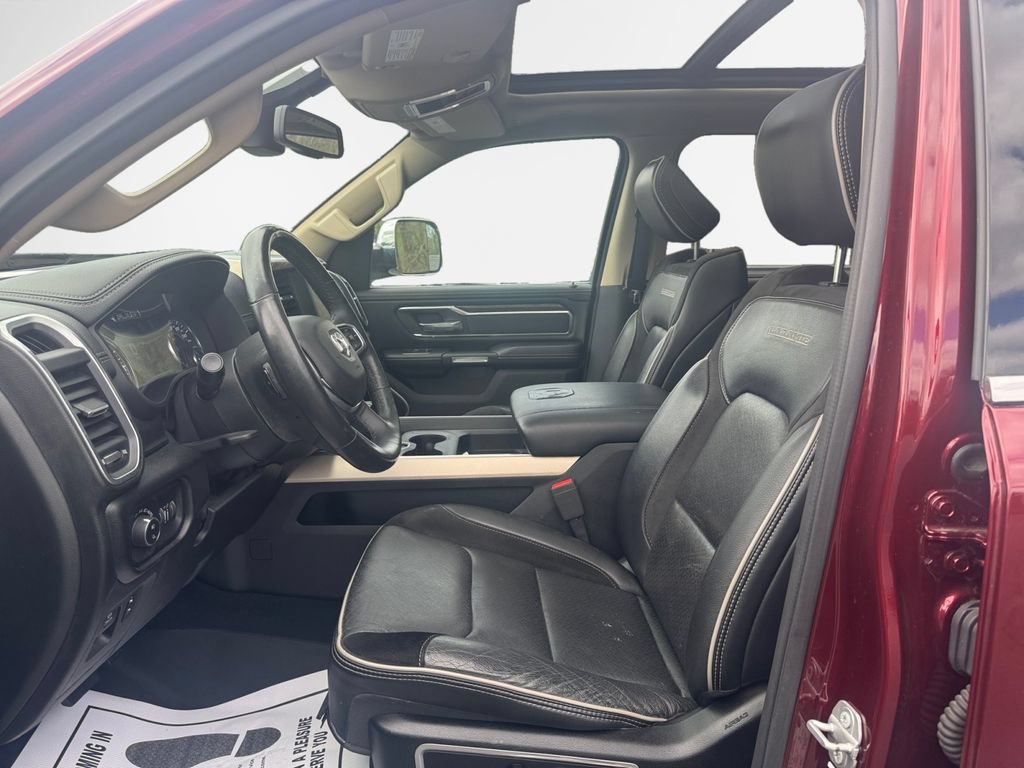 Used 2019 RAM 1500 Laramie AWD/4WD image 12