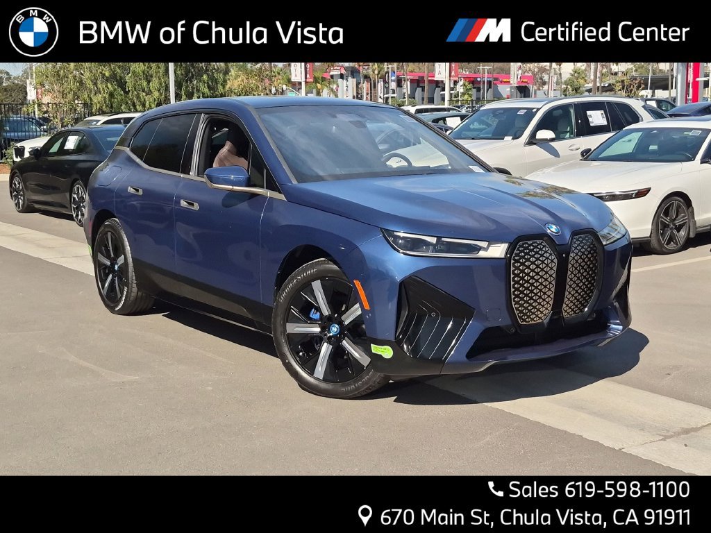 Used 2024 BMW iX xDrive50 w/ Sport Package AWD/4WD image 1
