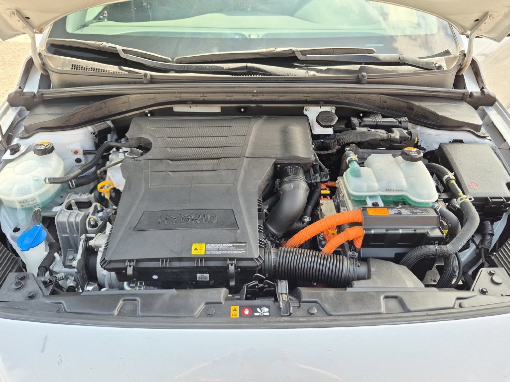 Used 2017 Hyundai Ioniq SEL FWD image 32
