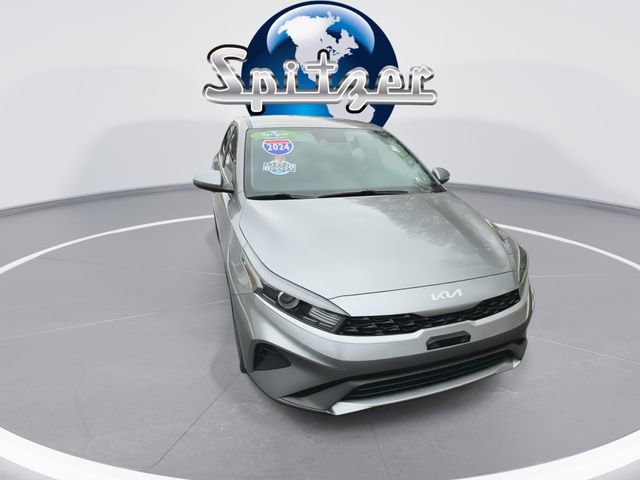 Used 2024 Kia Forte LXS image 3